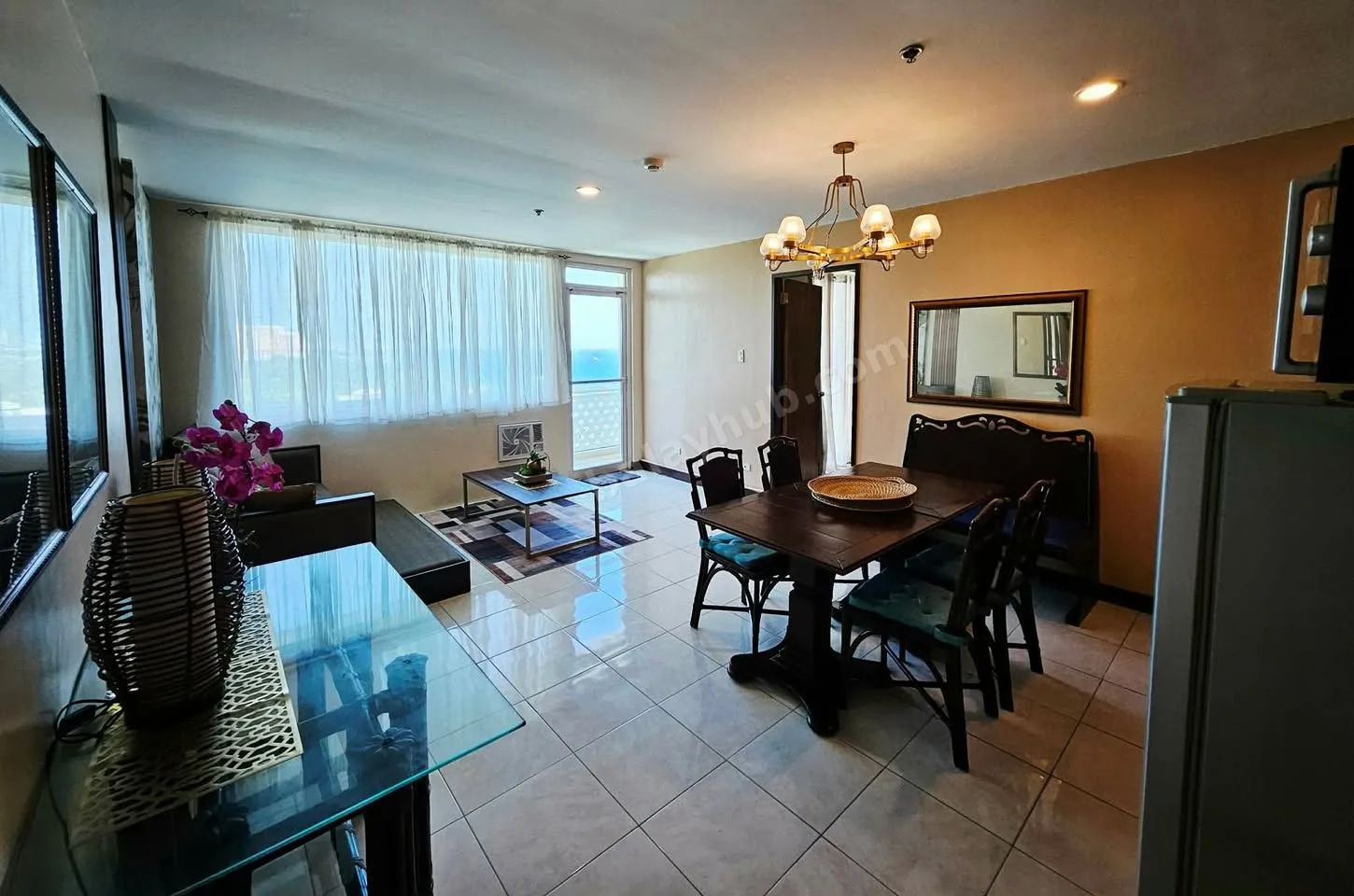 Airconditioned Sea-View Condo Room with Pool Access in Sotogrande, Cebu City