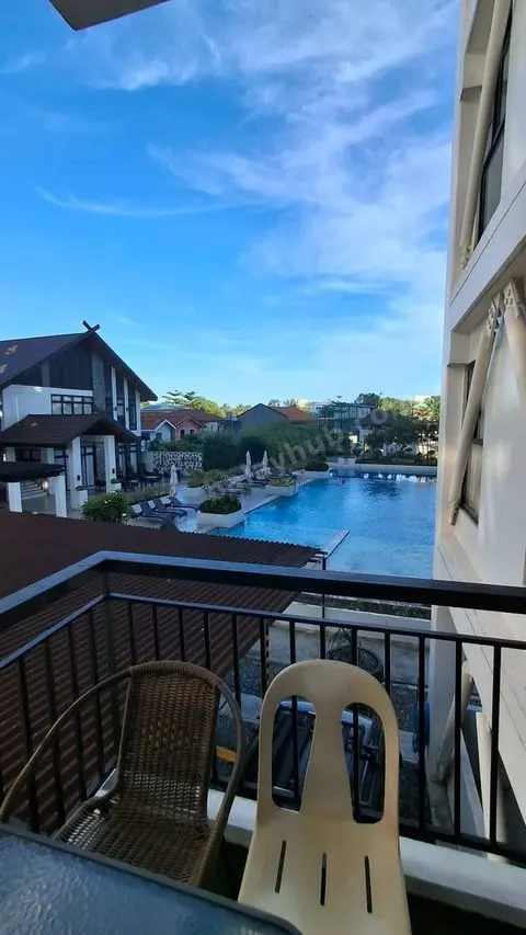 2-Bedroom Pool-Facing Condo at Royal Ocean Crest, Lapu-Lapu City