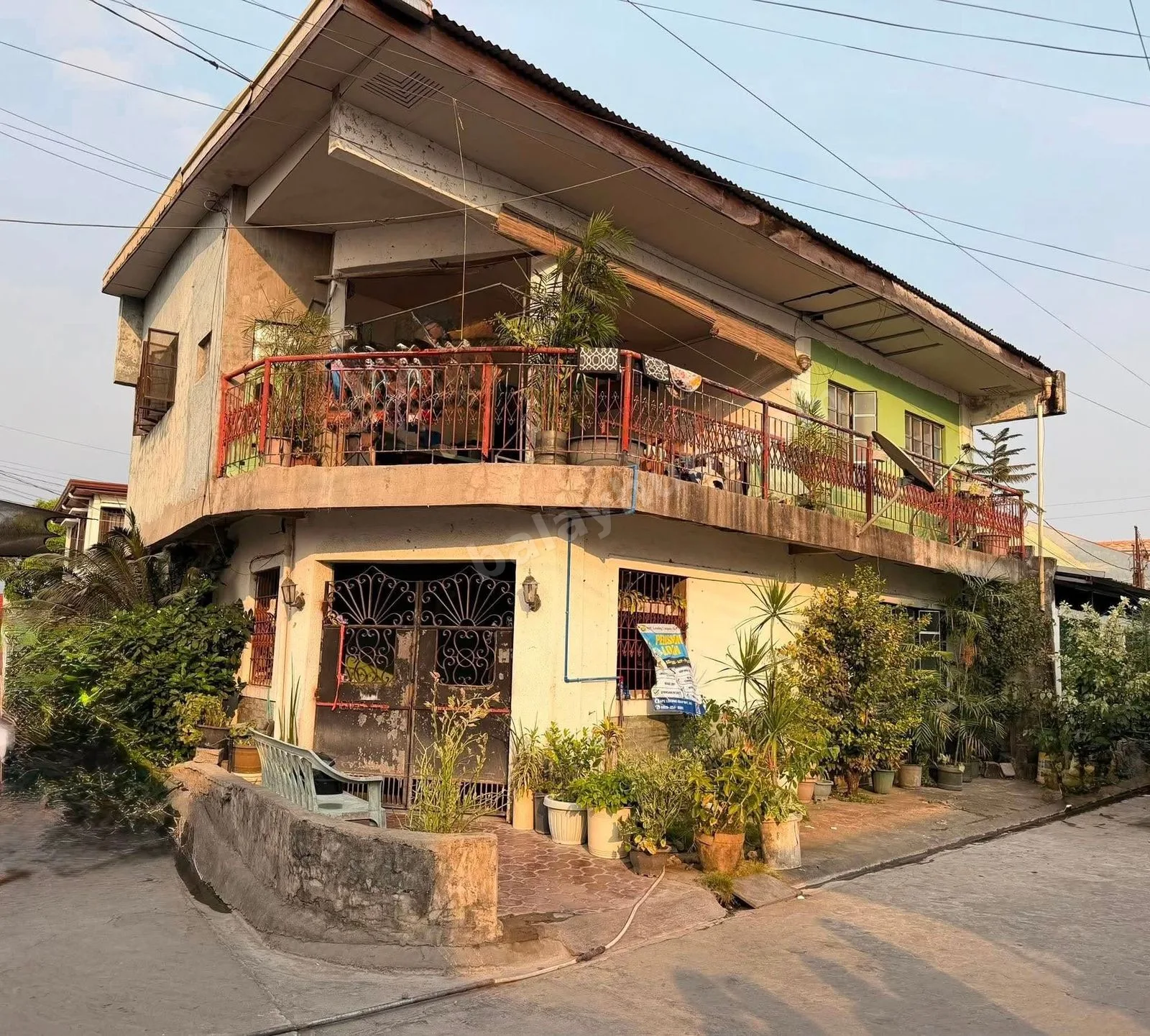 2-Storey Corner House & Lot in ACM Woodstock, Gen. Trias