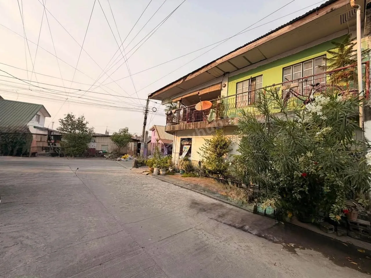 2-Storey Corner House & Lot in ACM Woodstock, Gen. Trias