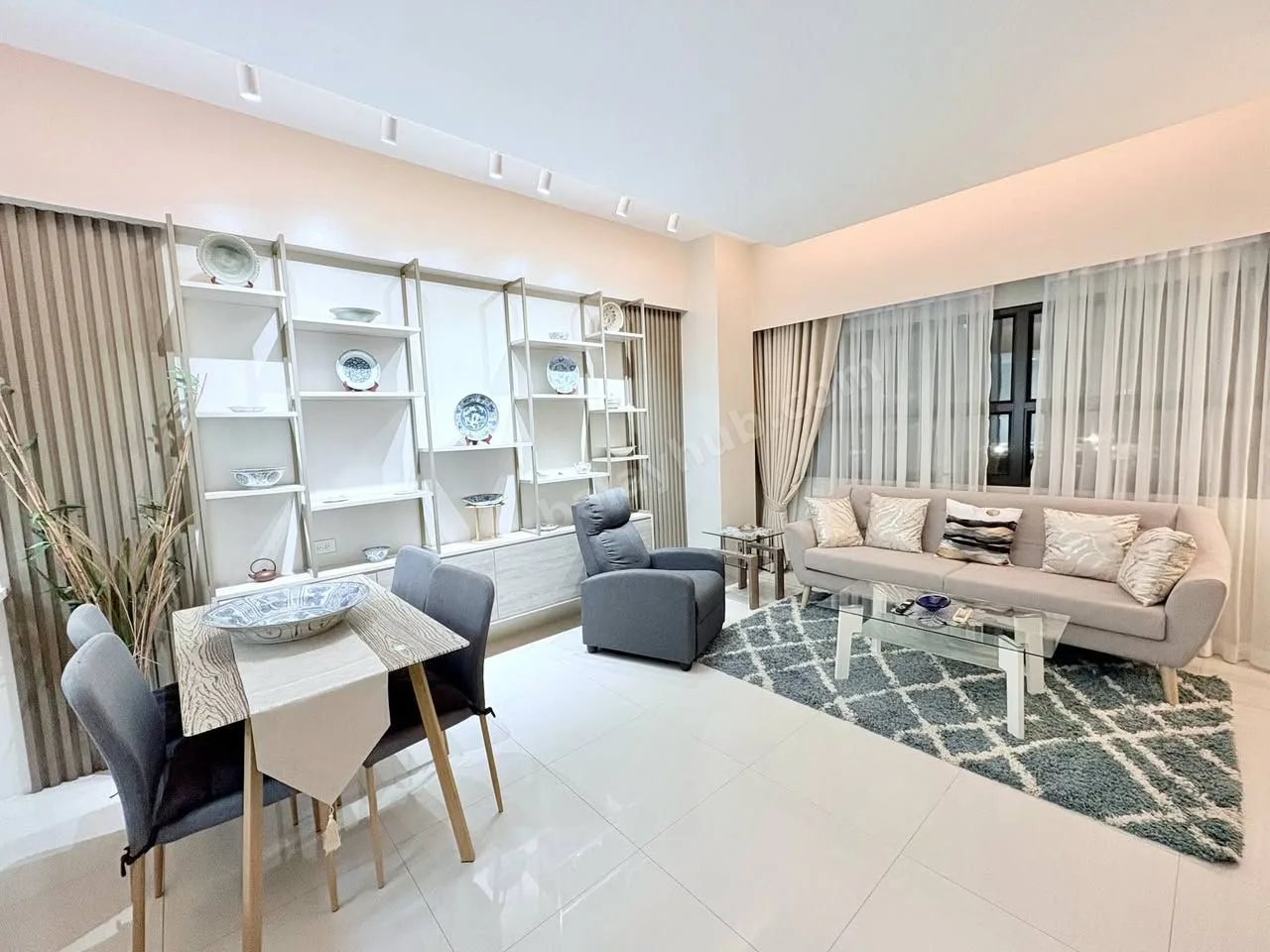 Fully Furnished 2BR Condo at Avalon, Cebu Business Park