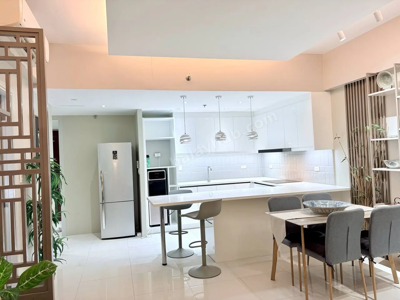 Fully Furnished 2BR Condo at Avalon, Cebu Business Park