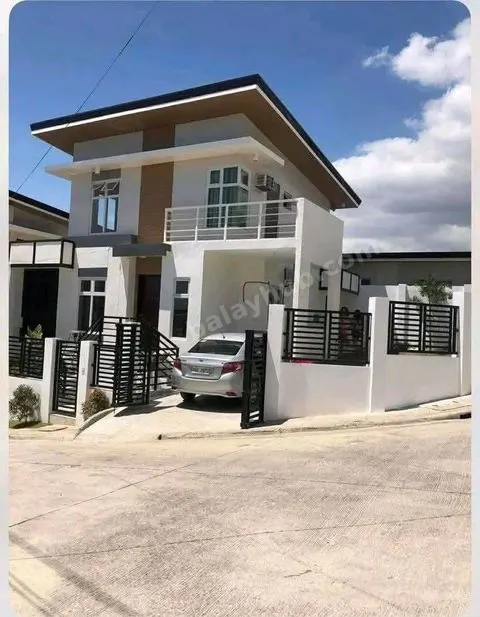 Newly Renovated 4BR Home in Velmiro Heights, Minglanilla