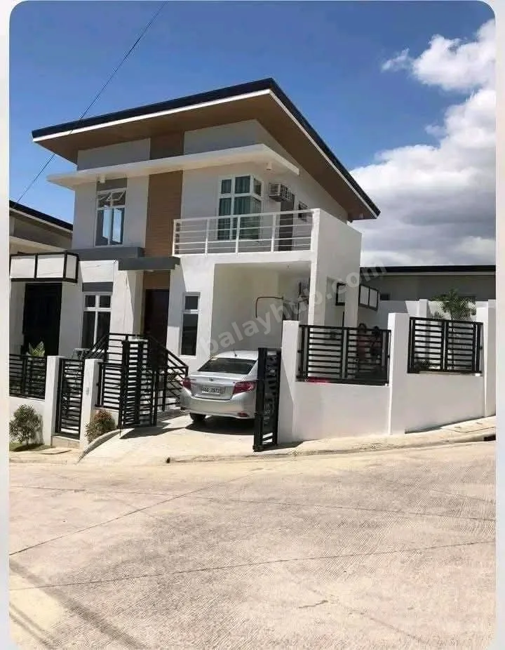 Newly Renovated 4BR Home in Velmiro Heights, Minglanilla
