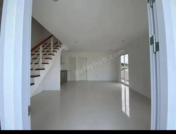 Brand New 4-Bedroom Diamond Duplex in Minglanilla Highlands