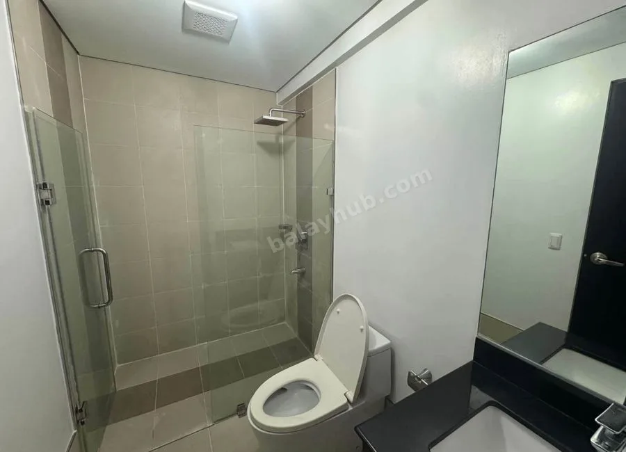 RFO Fully Furnished Studio Unit FOR RENT / LEASE at Two Maridien BGC Taguig