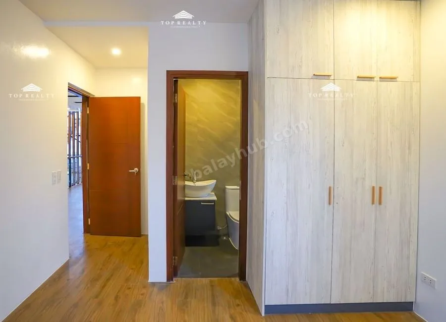 NEGOTIABLE! Greenwoods Executive Village 6 Bedrooms 6BR House and Lot for Sale in Rizal