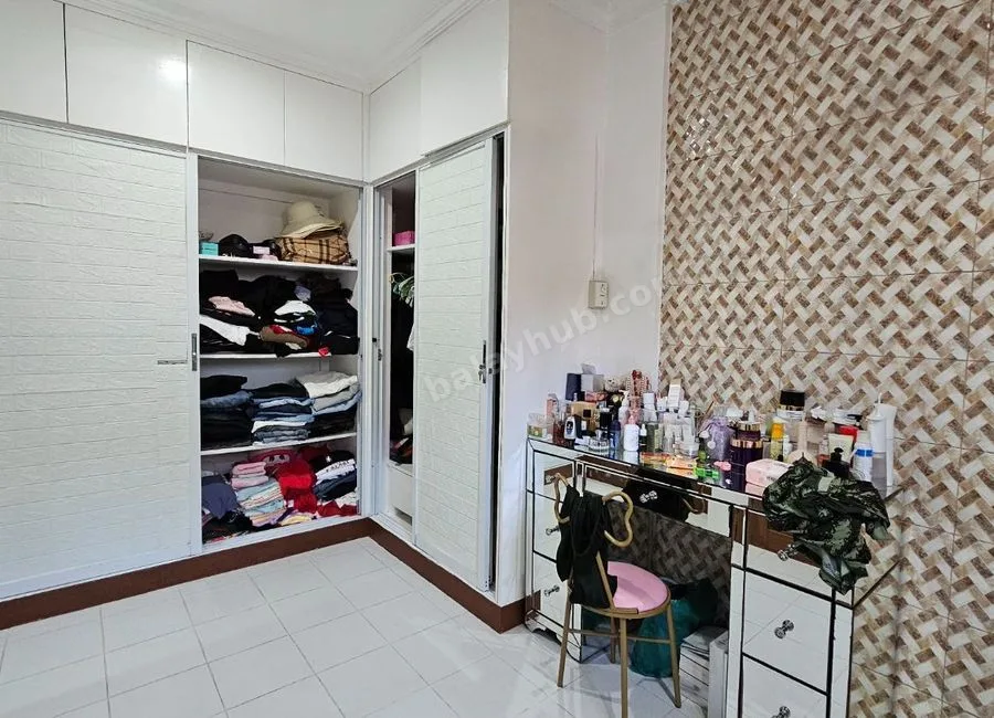 5 BR House for Sale in Pardo, Cebu