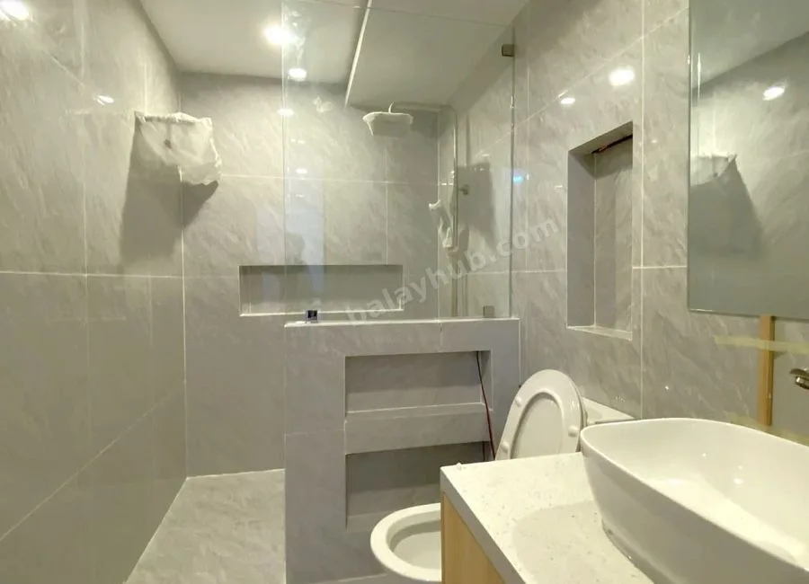 BEAUTIFUL MODERN DESIGN 2 STOREY TOWNHOUSE FOR SALE IN LAS PIÑAS