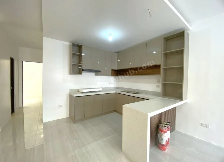BEAUTIFUL MODERN DESIGN 2 STOREY TOWNHOUSE FOR SALE IN LAS PIÑAS