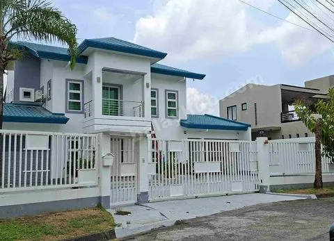 Two storey modern house for sale with big garden (fully furnished)