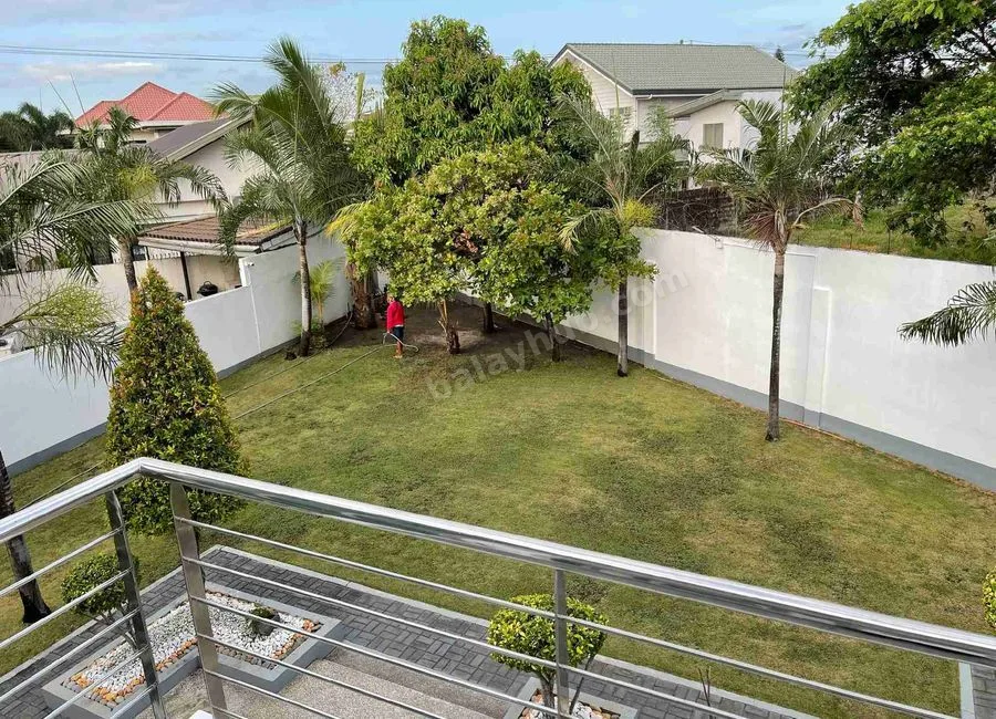 Two storey modern house for sale with big garden (fully furnished)