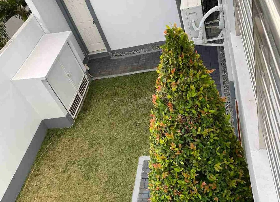 Two storey modern house for sale with big garden (fully furnished)