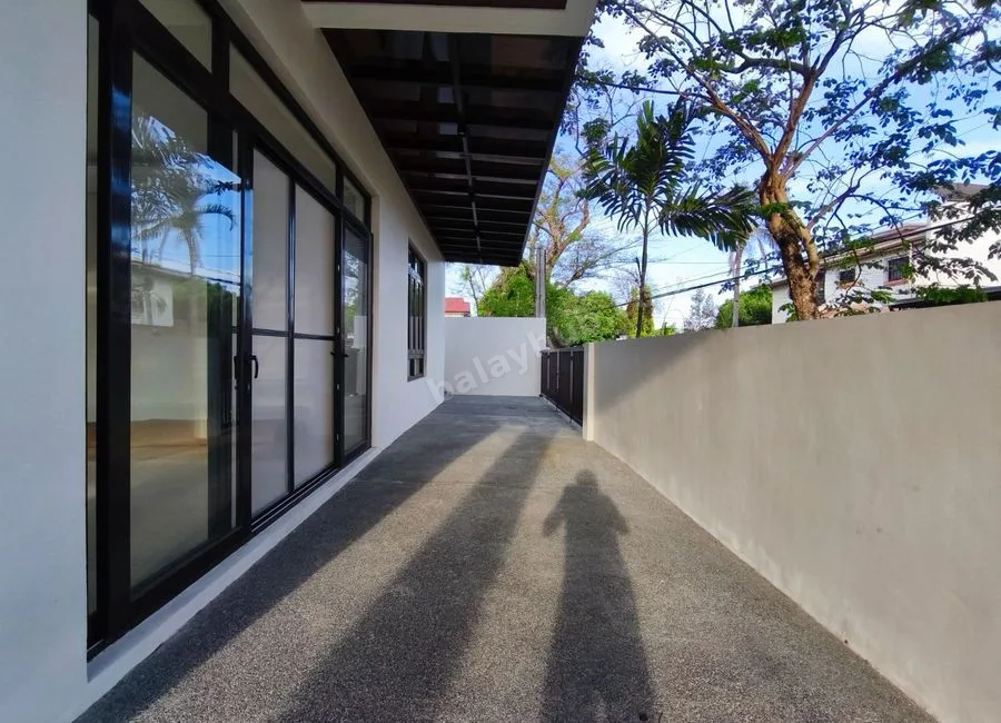 FOR SALE! 45M 2-Storey House and Lot in BF Homes Village Paranaque-AP