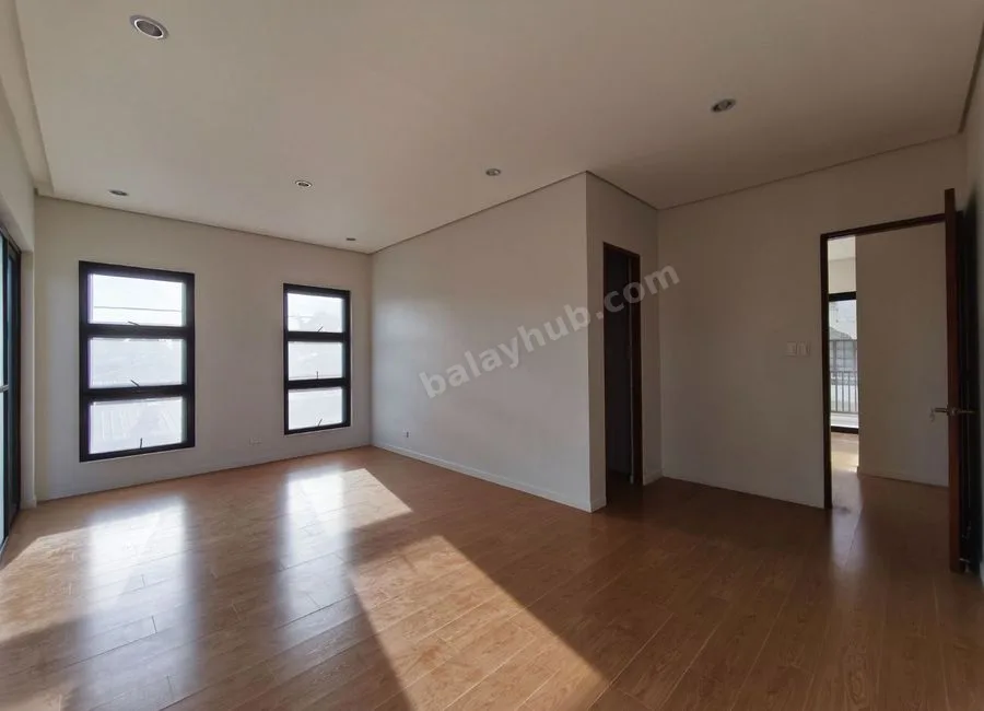 FOR SALE! 45M 2-Storey House and Lot in BF Homes Village Paranaque-AP