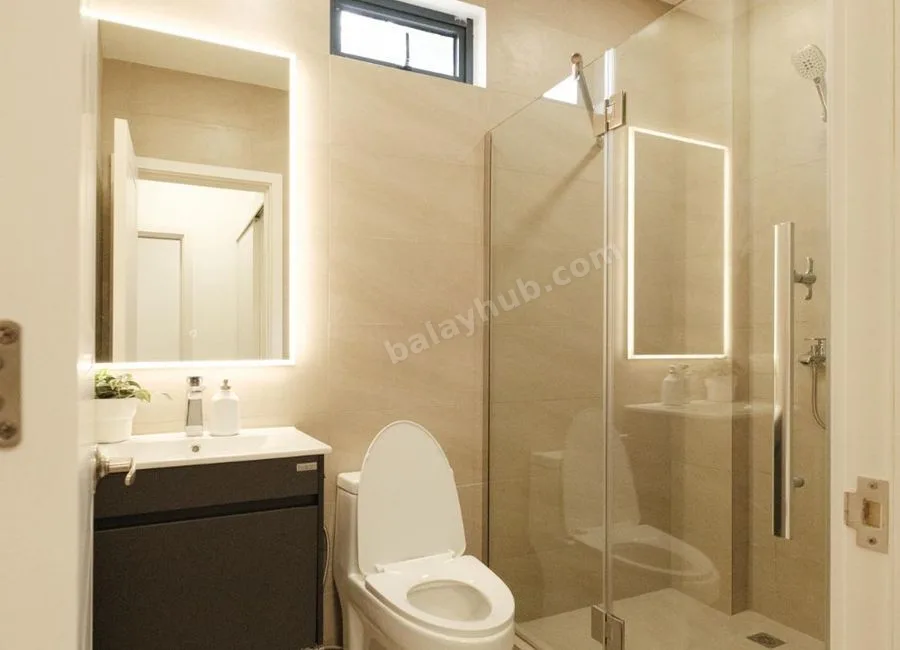 Fairview Quezon City For Sale 3 Storey Townhouse 4 Bedrooms near Dahlia Ave RG