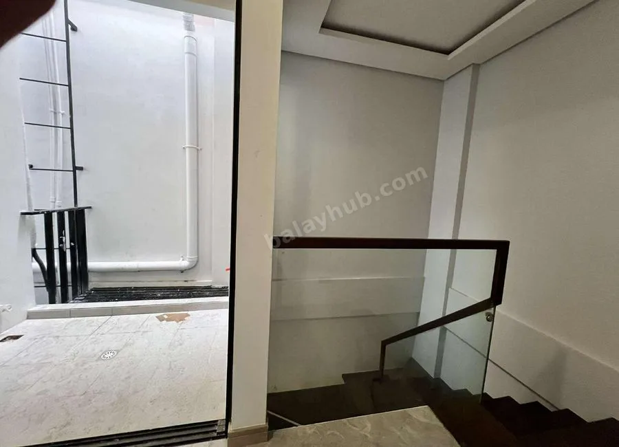 Tomas Morato Townhouse For Sale Brgy Obrero Quezon City near Roces and Kamuning SD