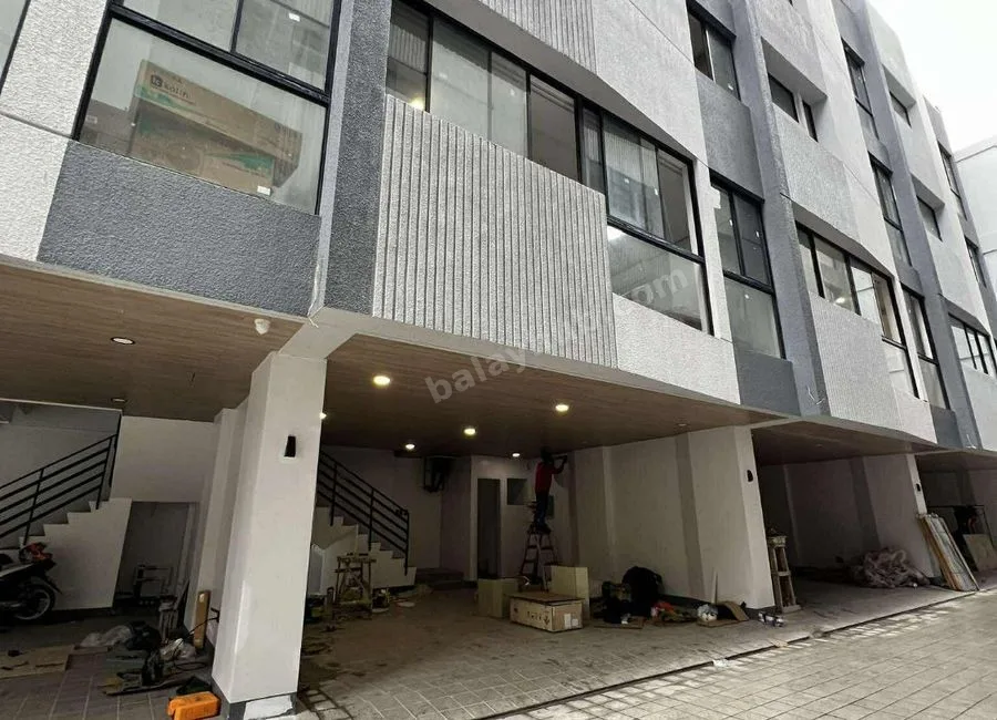 Tomas Morato Townhouse For Sale Brgy Obrero Quezon City near Roces and Kamuning SD