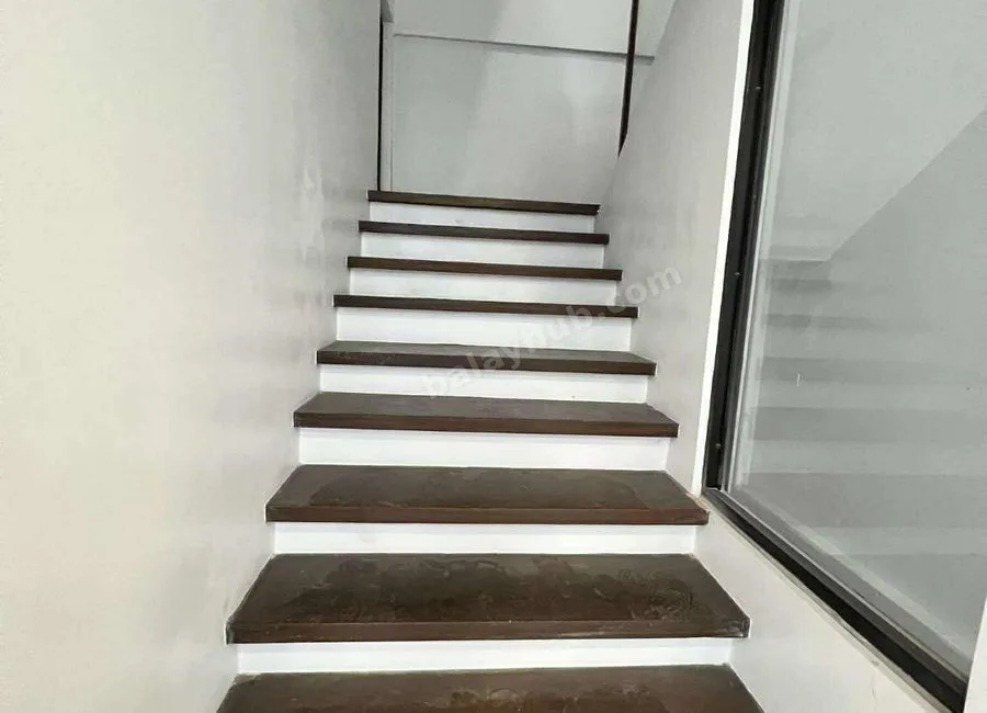 Tomas Morato Townhouse For Sale Brgy Obrero Quezon City near Roces and Kamuning SD