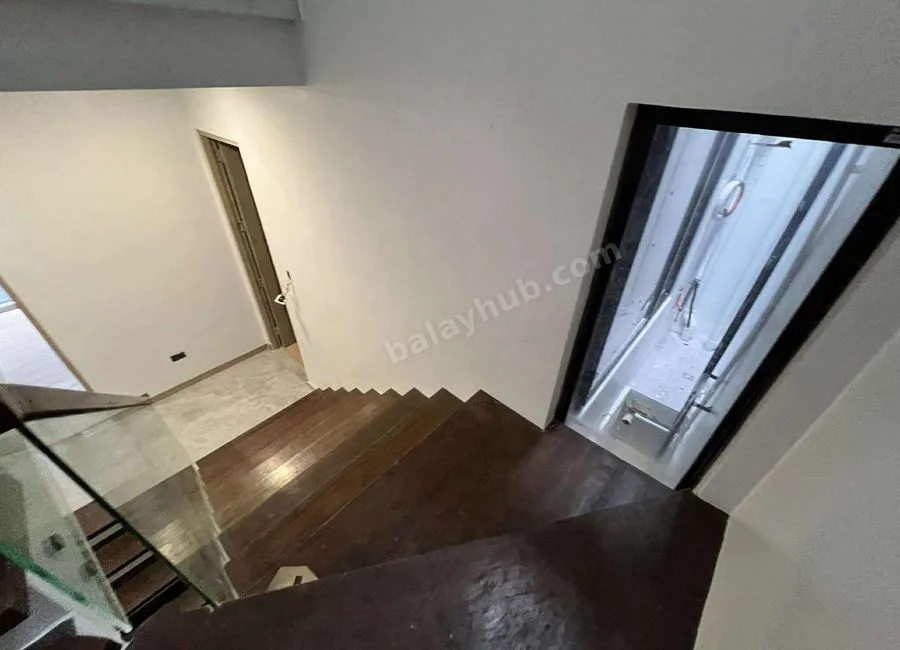 Tomas Morato Townhouse For Sale Brgy Obrero Quezon City near Roces and Kamuning SD