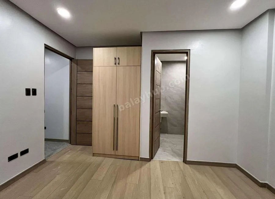 Tomas Morato Townhouse For Sale Brgy Obrero Quezon City near Roces and Kamuning SD