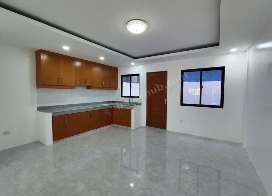 Sauyo Quezon City For Sale 2 Storey Townhouse 3 Bedrooms near Dahlia Ave RG