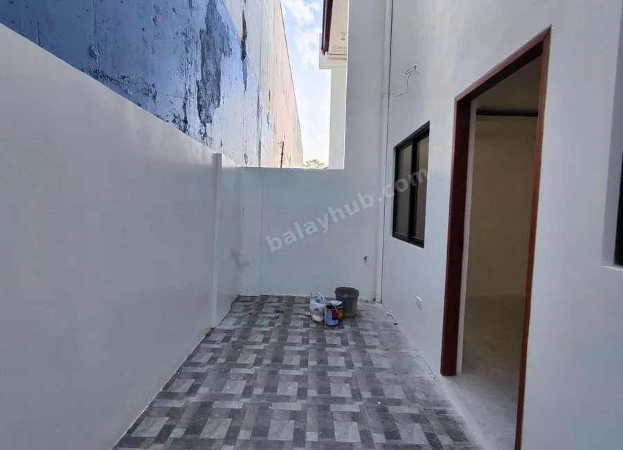 Sauyo Quezon City For Sale 2 Storey Townhouse 3 Bedrooms near Dahlia Ave RG