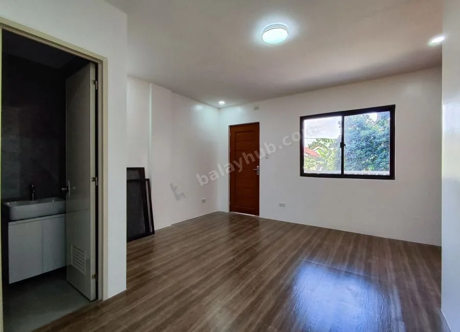 Sauyo Quezon City For Sale 2 Storey Townhouse 3 Bedrooms near Dahlia Ave RG
