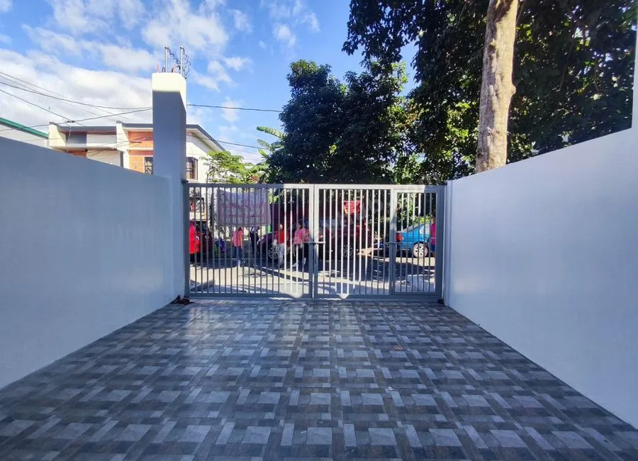 Sauyo Quezon City For Sale 2 Storey Townhouse 3 Bedrooms near Dahlia Ave RG