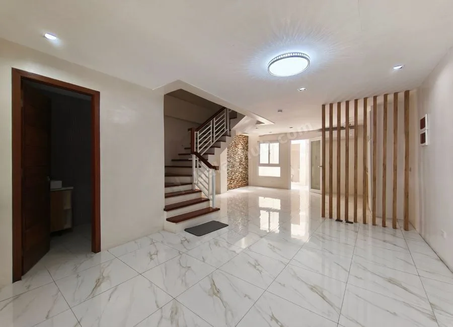 For Sale 3 Storey Modern Townhouse in Bahay Toro Project 8, Q.C. KSA