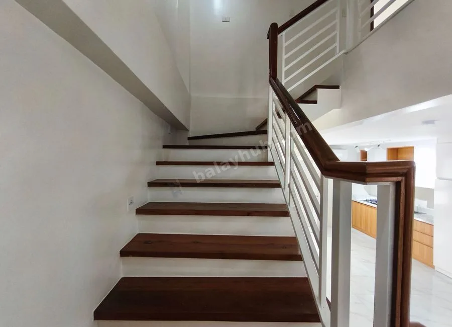 For Sale 3 Storey Modern Townhouse in Bahay Toro Project 8, Q.C. KSA