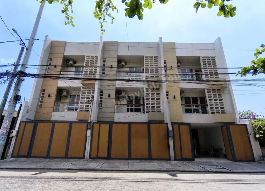 For Sale 3 Storey Modern Townhouse in Bahay Toro Project 8, Q.C. KSA