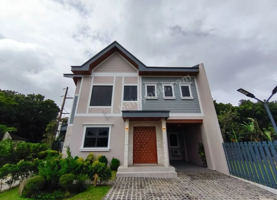 For Sale! 4 Bedroom House and Lot in Tagaytay Mendez -AJCS
