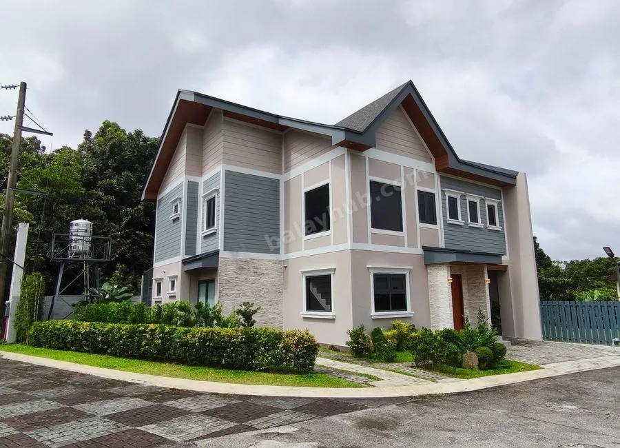 For Sale! 4 Bedroom House and Lot in Tagaytay Mendez -AJCS
