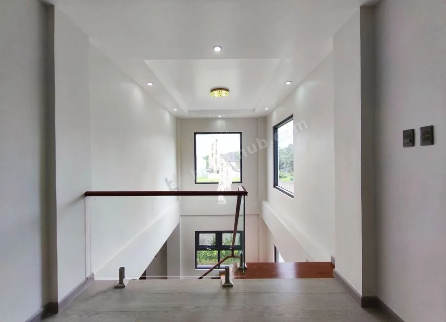 For Sale! 4 Bedroom House and Lot in Tagaytay Mendez -AJCS