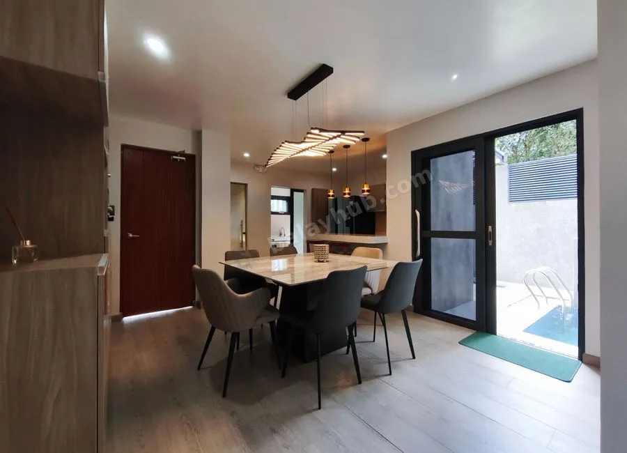For Sale! 4 Bedroom House and Lot in Tagaytay Mendez -AJCS