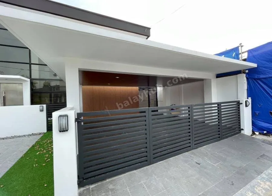 FOR SALE! House and Lot w/ 5 Bedrooms 31M in BF Homes Paranaque-AP
