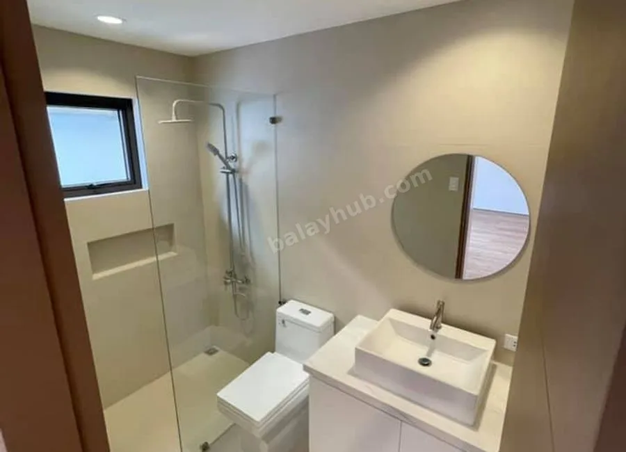 FOR SALE! House and Lot w/ 5 Bedrooms 31M in BF Homes Paranaque-AP