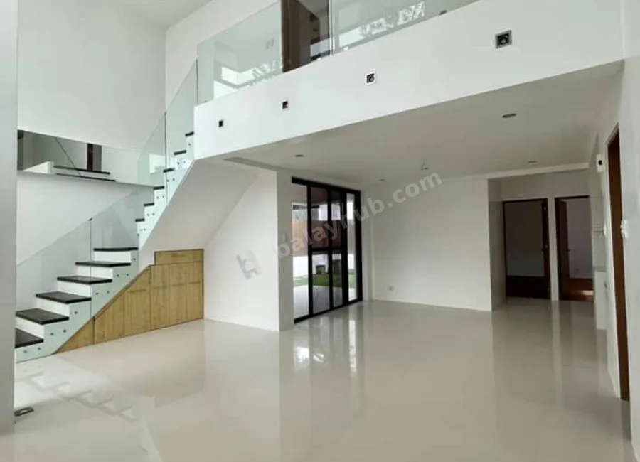 FOR SALE! House and Lot w/ 5 Bedrooms 31M in BF Homes Paranaque-AP