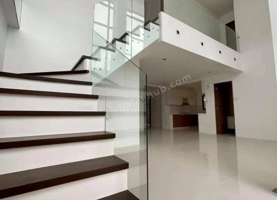 FOR SALE! House and Lot w/ 5 Bedrooms 31M in BF Homes Paranaque-AP