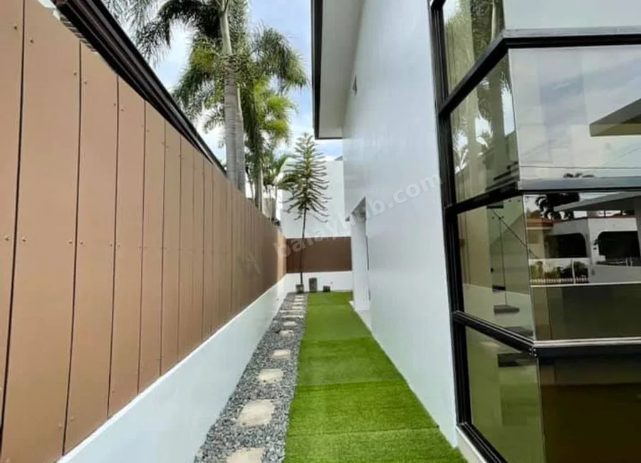 FOR SALE! House and Lot w/ 5 Bedrooms 31M in BF Homes Paranaque-AP