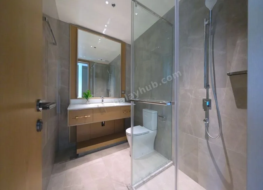 Luxury 3BR 3 Bedroom Unit for Sale in Aurelia Residences BGC Taguig West Tower with 4 Parking Slots and Partial Golf View
