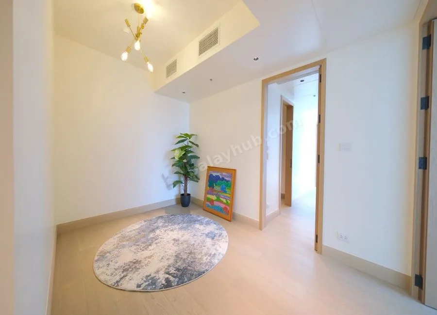 Luxury 3BR 3 Bedroom Unit for Sale in Aurelia Residences BGC Taguig West Tower with 4 Parking Slots and Partial Golf View