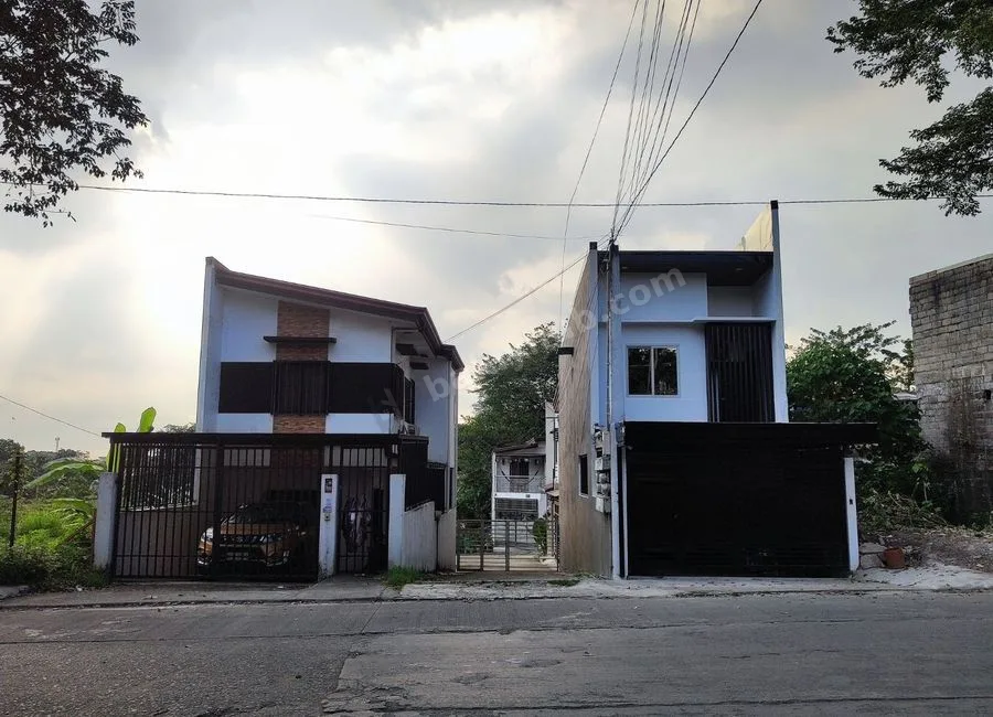 2 Storey Townhouse For Sale 3 Bedrooms in Amparo North Caloocan near SM Fairview RG