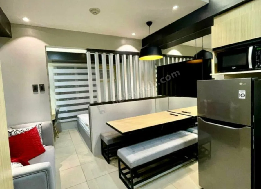 Selling Studio Condo unit with Parking, Avida Towers Cloverleaf