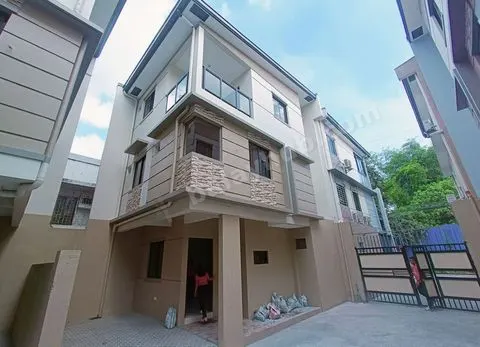 West Fairview Quezon City For Sale 3 Storey Townhouse 4 Bedrooms near FEU Medical Center RG
