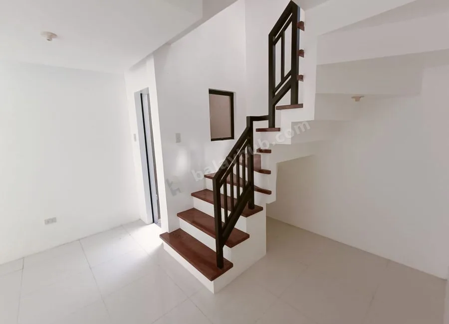 West Fairview Quezon City For Sale 3 Storey Townhouse 4 Bedrooms near FEU Medical Center RG