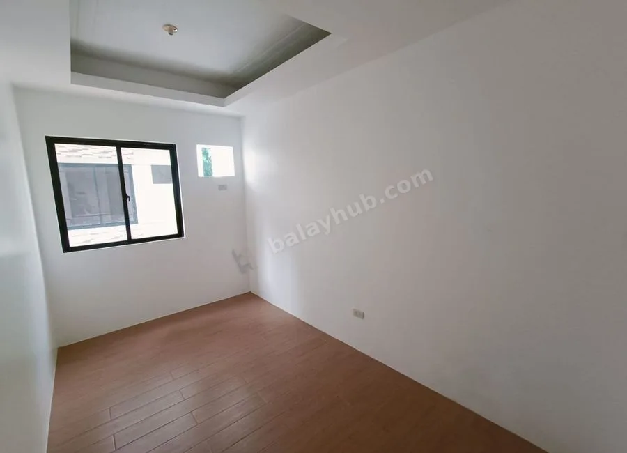 West Fairview Quezon City For Sale 3 Storey Townhouse 4 Bedrooms near FEU Medical Center RG