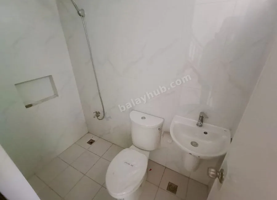 West Fairview Quezon City For Sale 3 Storey Townhouse 4 Bedrooms near FEU Medical Center RG