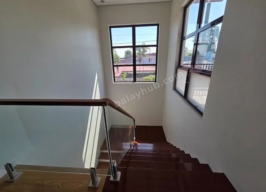 House For Sale in BF Homes Parañaque City